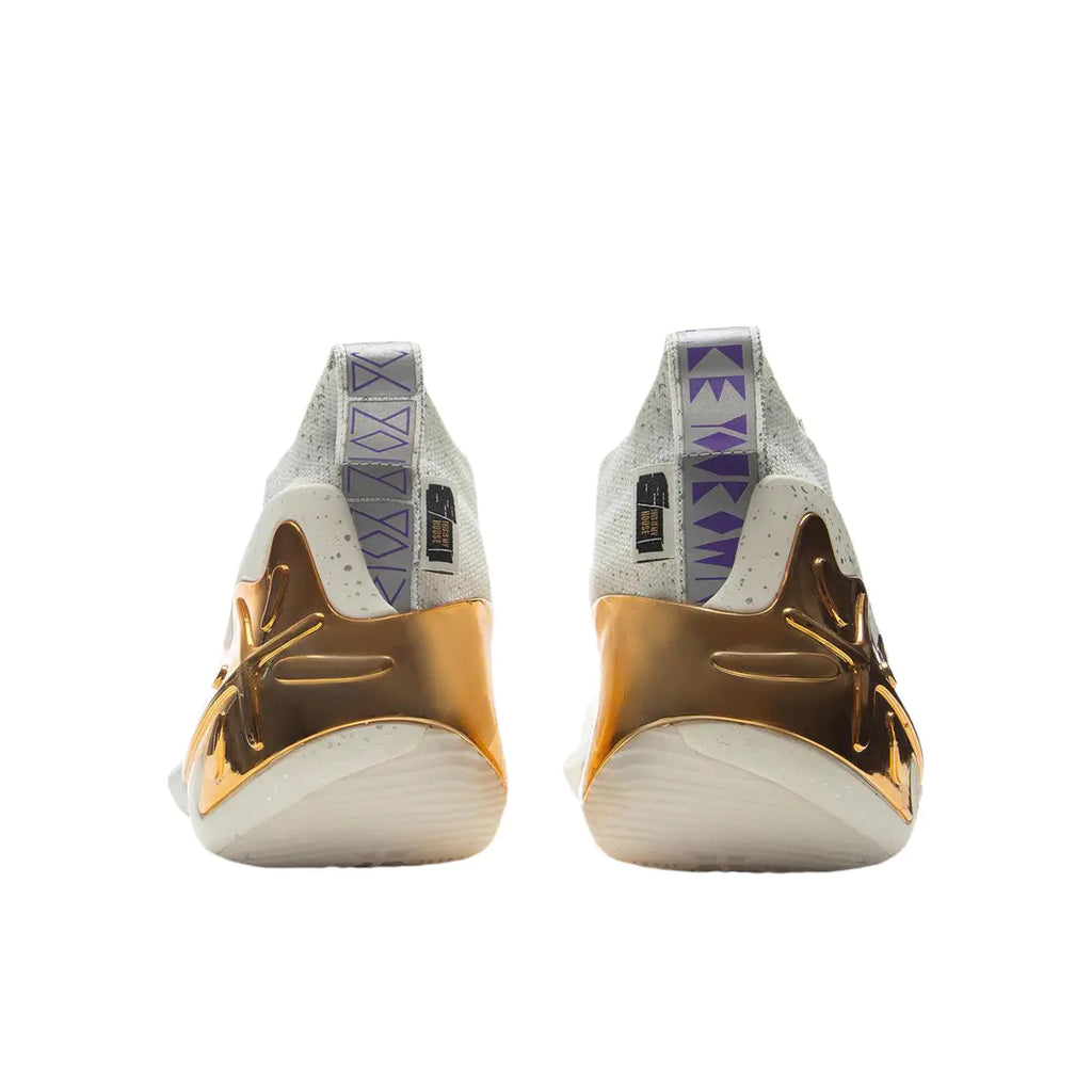 Lining Way of Wade 11 " Statue "