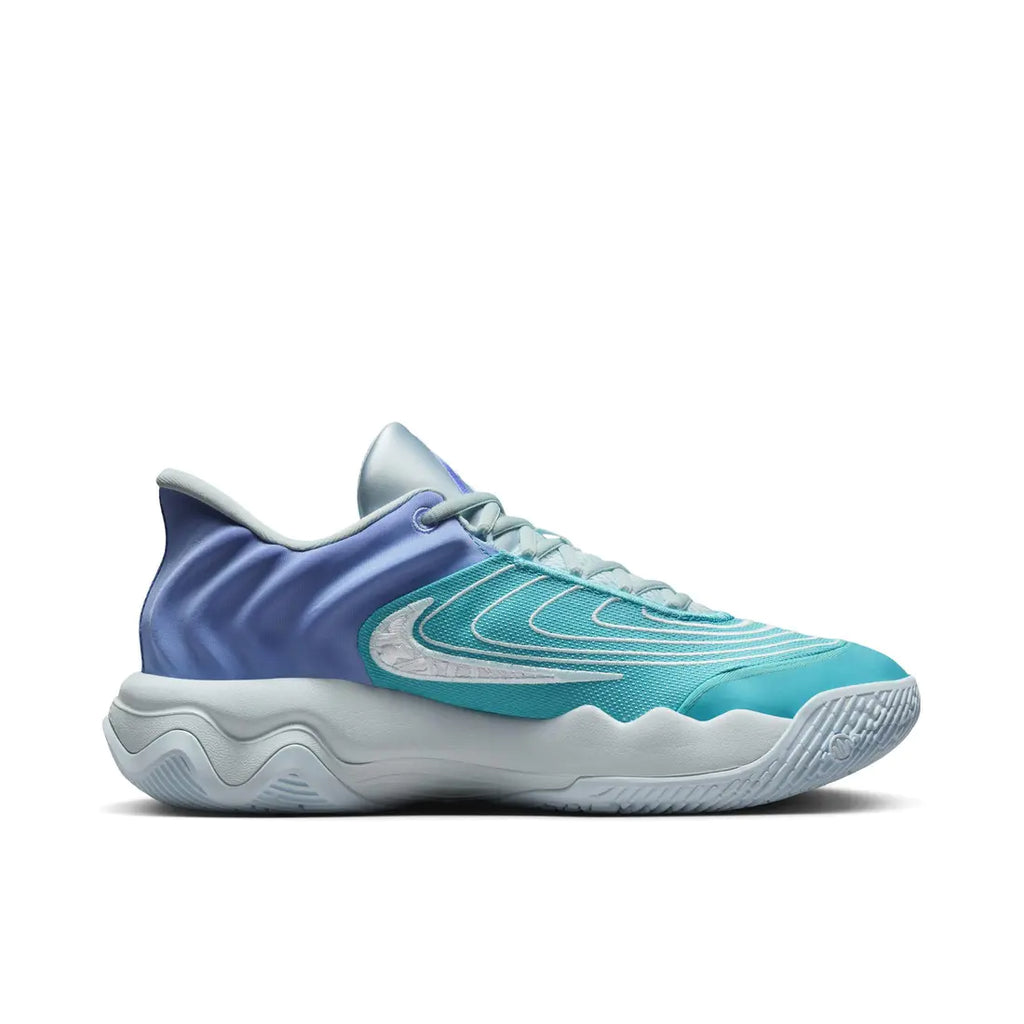 Nike Giannis Immortality 4 " Christmas "